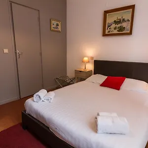 https://ma-petite-auberge.fr-provencehotel.com