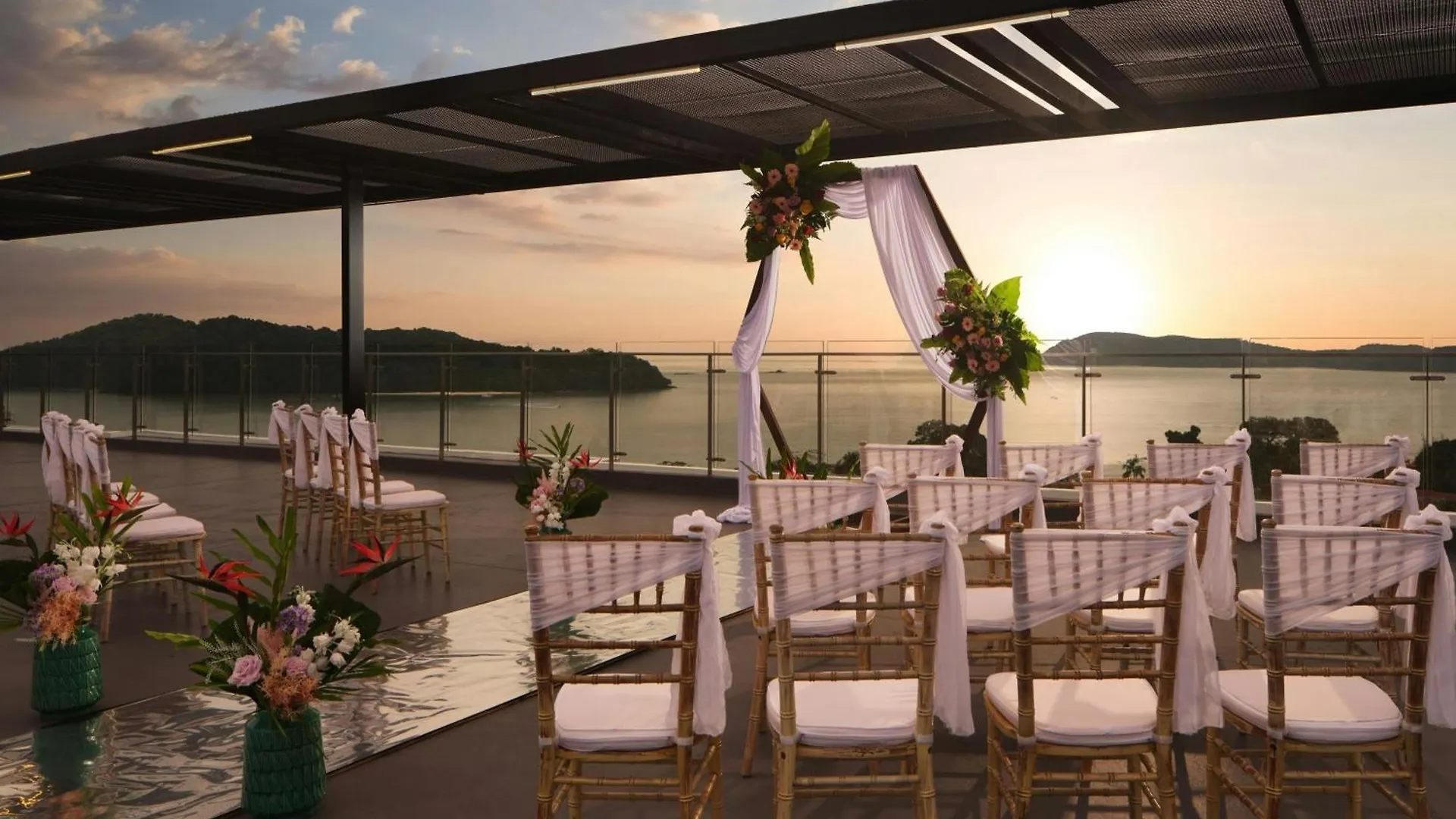 Hotel Aloft Langkawi Pantai Tengah Pantai Cenang